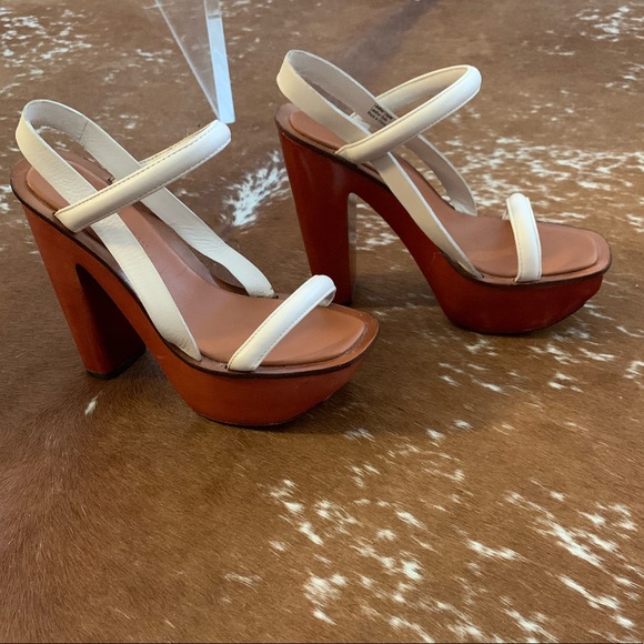 CHARLES JOURDAN Glossy Wood Platforms, Cream - Picture 4 of 13